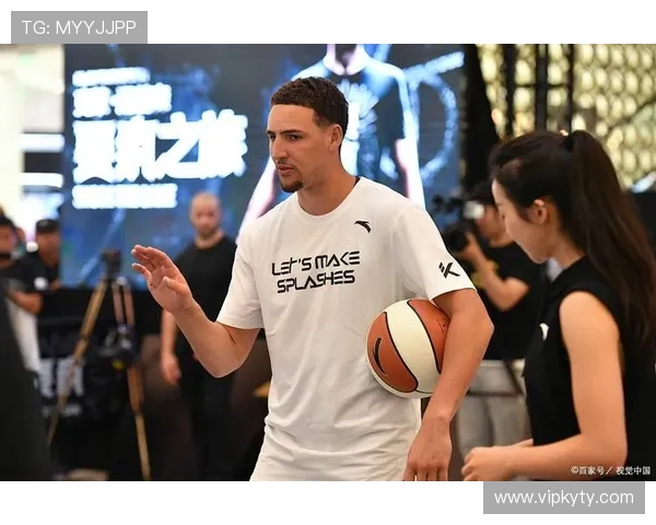 开云体育网球服的材质与设计优势详解,助你在比赛中展现最佳状态